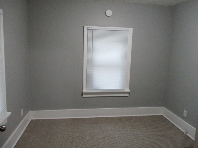 Foto del edificio - 3115 N 13th 1/2 St