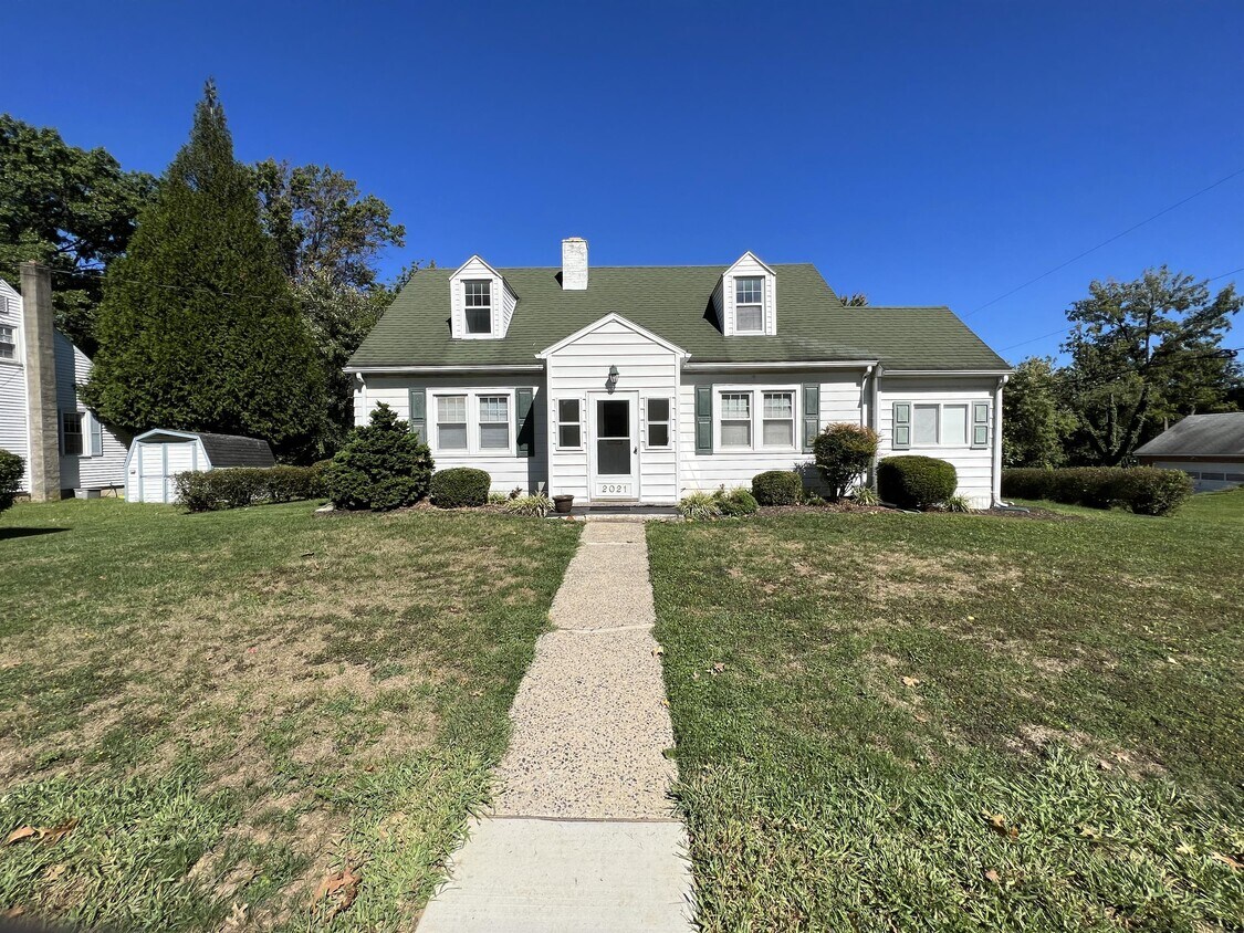 2021 Wallace St, East York, PA 17402 House Rental in East York, PA