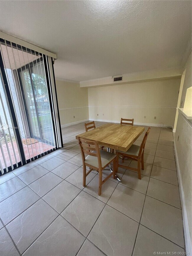 Foto del edificio - 3571 SW 117th Ave