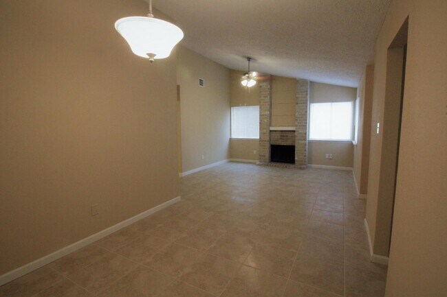Foto del edificio - 6338 Glenhagen Dr