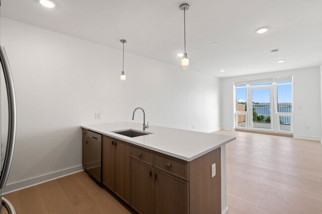 Foto del edificio - 915 Bennington St