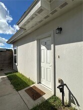 Building Photo - 10 West Dr