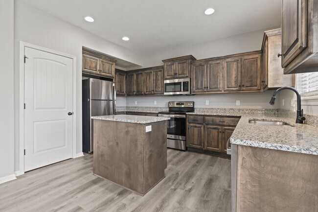 Foto del edificio - 20101 E 24th Terrace Ct S