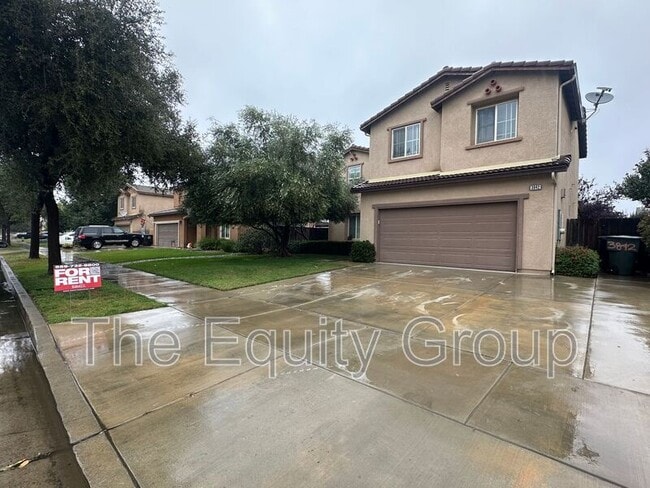 Building Photo - 3842 W Buena Vista Ave