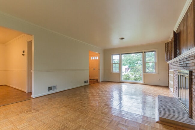 Building Photo - Fantastic Ranch in Convenient Location!