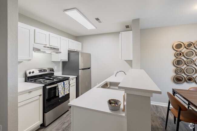 2BR, 2BA - 1,110SF - Kitchen - Landings at Cedar Creek