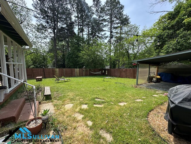 Foto del edificio - 1516 London Cir