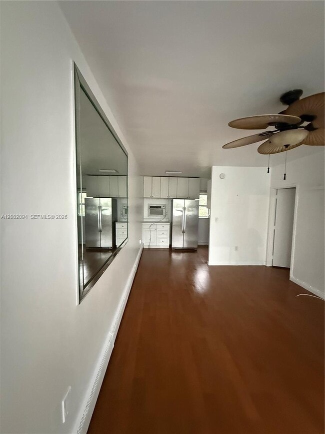 Building Photo - 10281 E Bay Harbor Dr