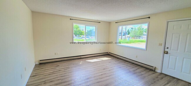 Building Photo - 413 S 20th Ave