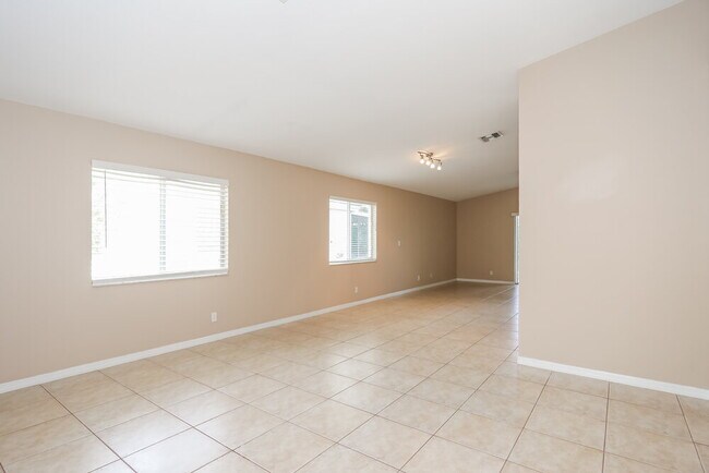 Foto del edificio - 4646 SW 12th Ct
