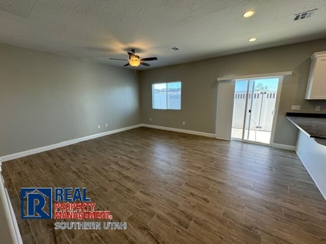 Building Photo - Brand New - River Trail Townhome