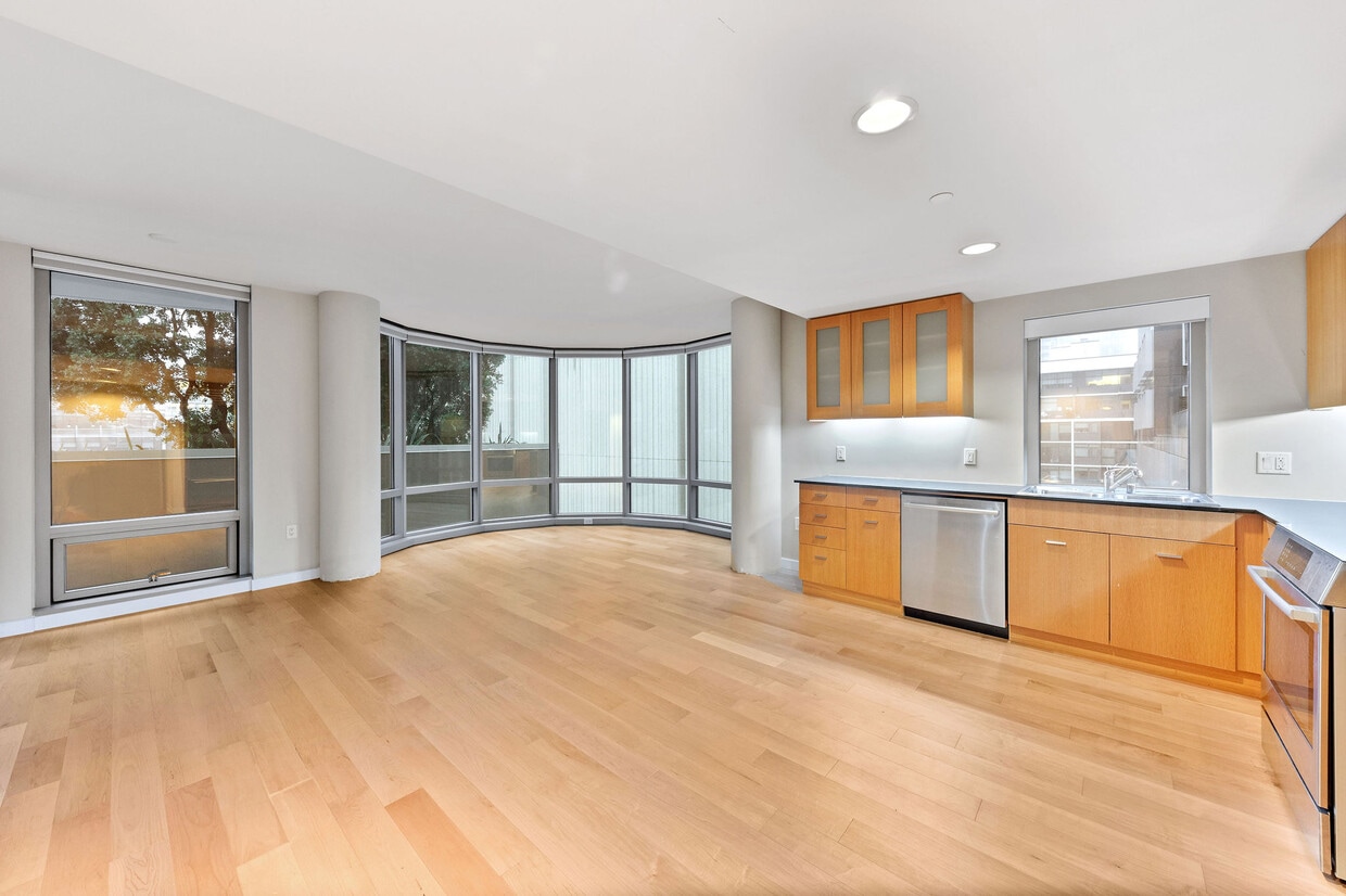 Photo - 355 1st St (San Francisco, CA)