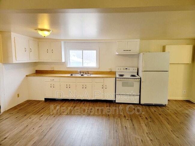 Building Photo - 117 Maggie Way