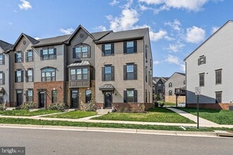 Building Photo - 1008 ALUM Rd