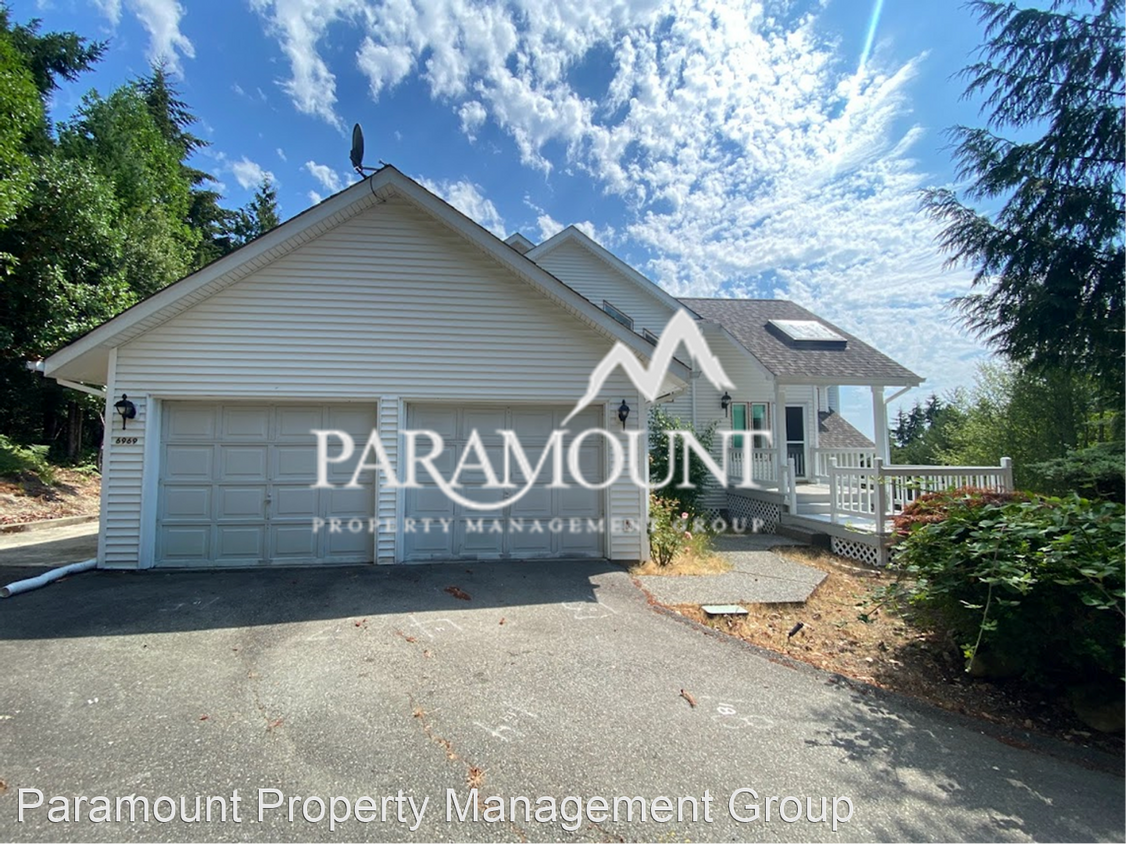 3 br, 2.5 bath House 6969 Provost Rd NW House Rental in Bremerton