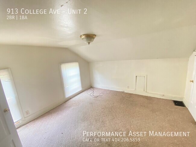 Foto del edificio - 2 BED 1 BATH IN THE HEART OF RACINE