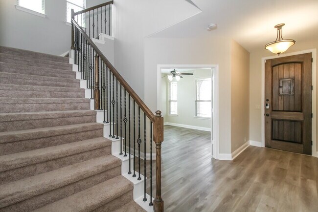 Building Photo - 1017 Snowbird Dr