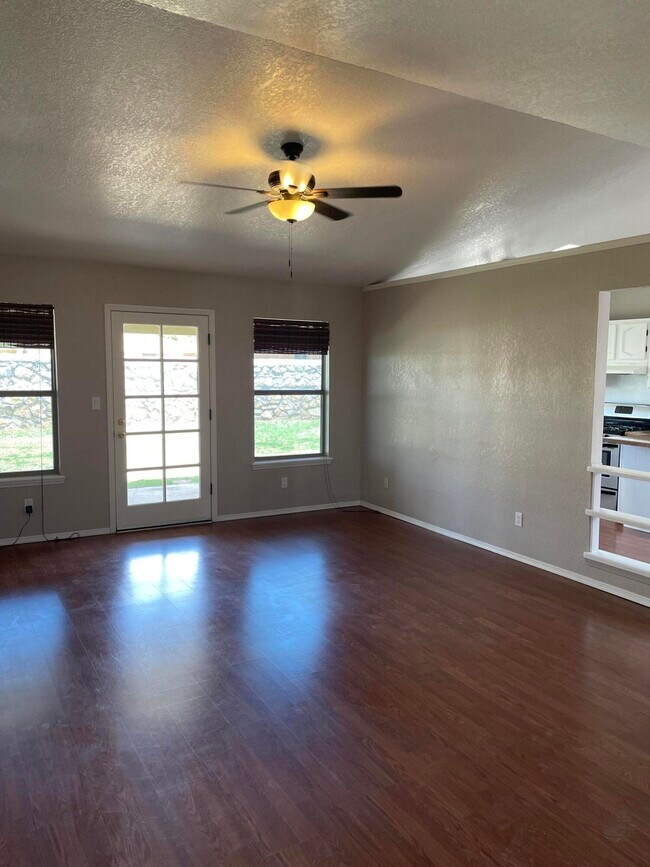 Foto del edificio - 11205 Red Hawk Ln