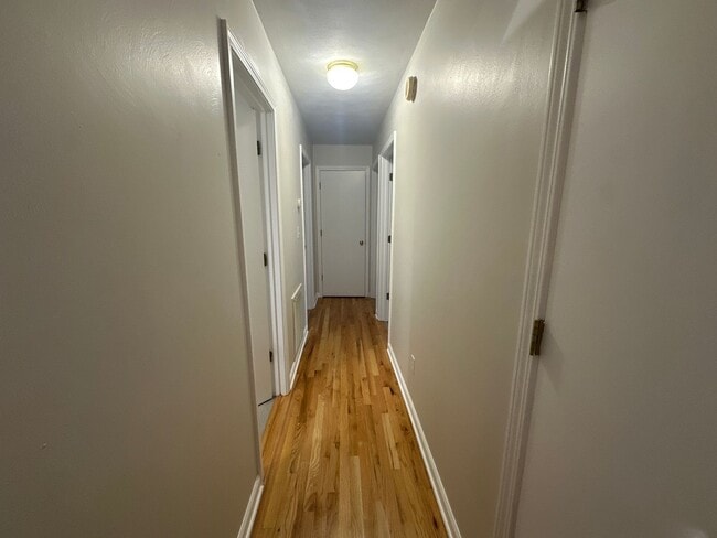 Building Photo - Salem 4 BR Home