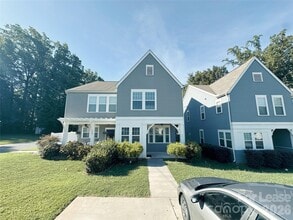 Building Photo - 807 McArthur Ave