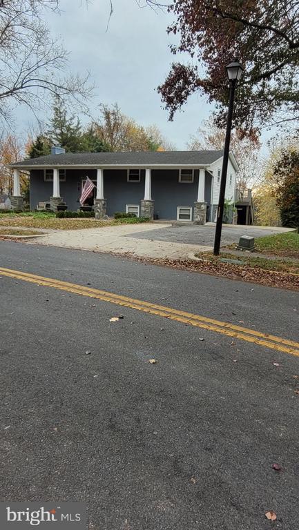 Foto principal - 557 Bellview Ave