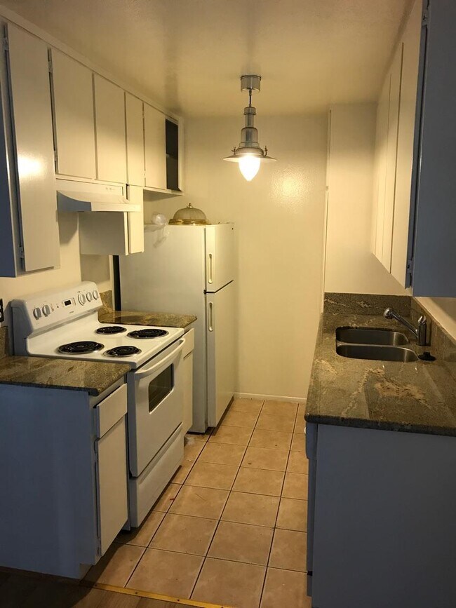 3734 S Canfield Ave Unit 224, Los Angeles, CA 90034 Condo for Rent in