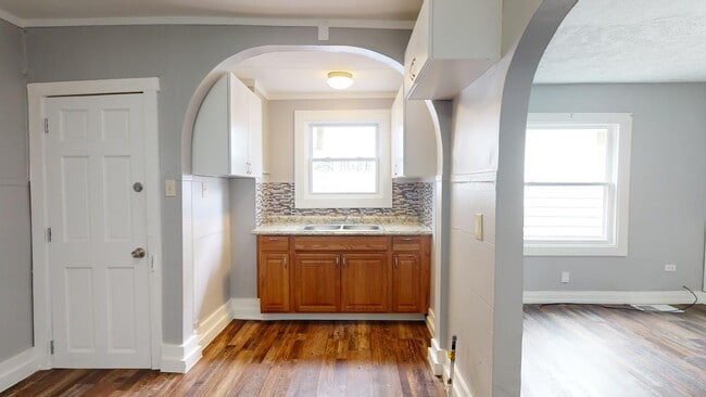 Foto del edificio - 3523 Walton Ave