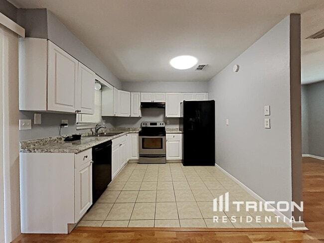 Foto del edificio - 1106 Windsor Hill Way