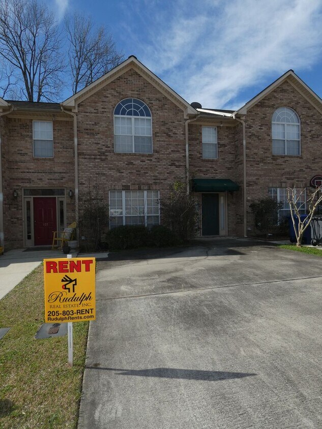 618 Parkside Cir Helena, AL 35080 Alquileres en Helena, AL