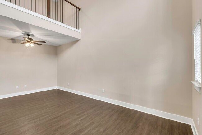 Foto del edificio - Modern 2BD Townhome on the Swamp Rabbit Trail