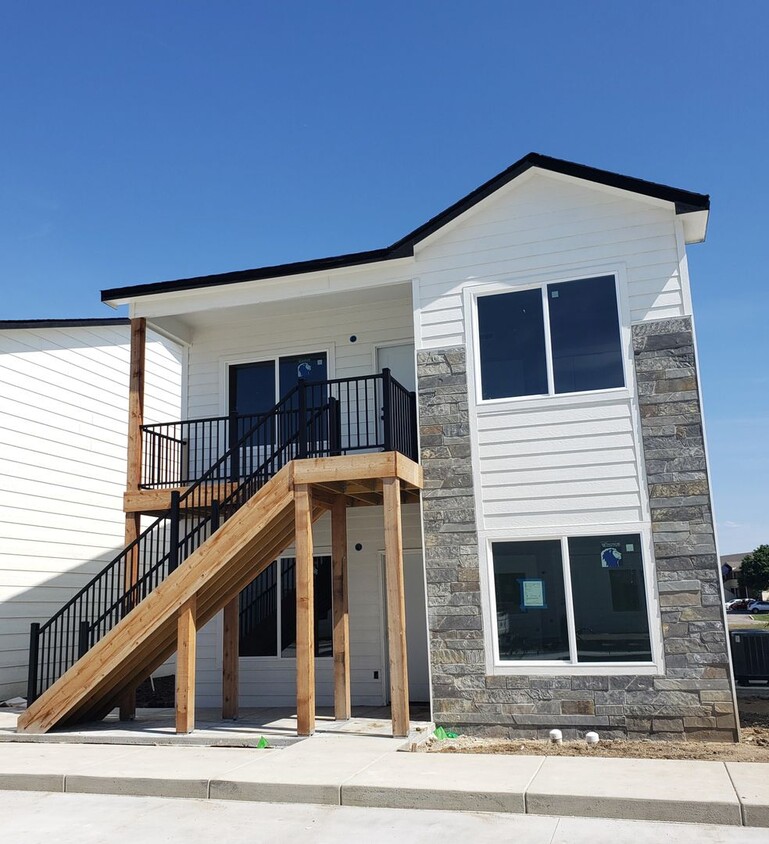 Beautiful 3 bed / 2 bath duplex - Beautiful  3 bed / 2 bath duplex