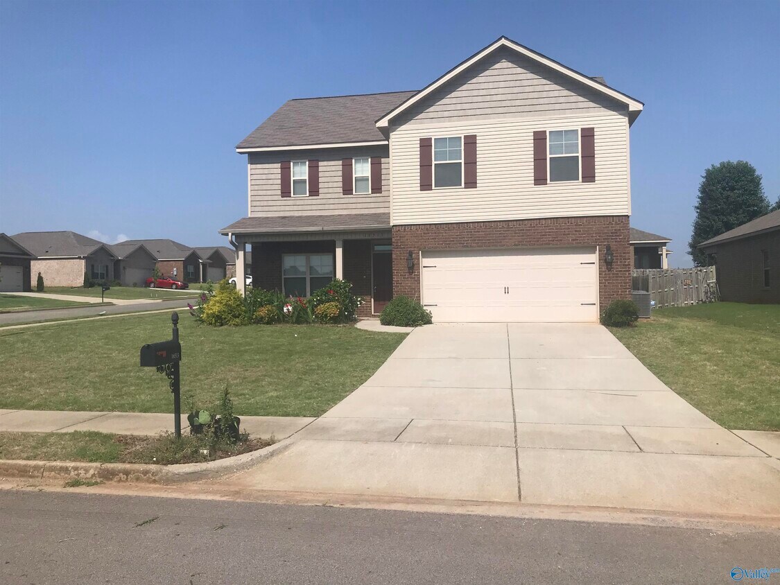 16513 Bella Grande Ln, Harvest, AL 35749 House Rental in Harvest, AL