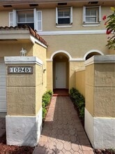 Building Photo - 10945 NW 43rd Ln