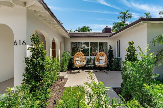 Foto del edificio - 616 NE 16th Terrace