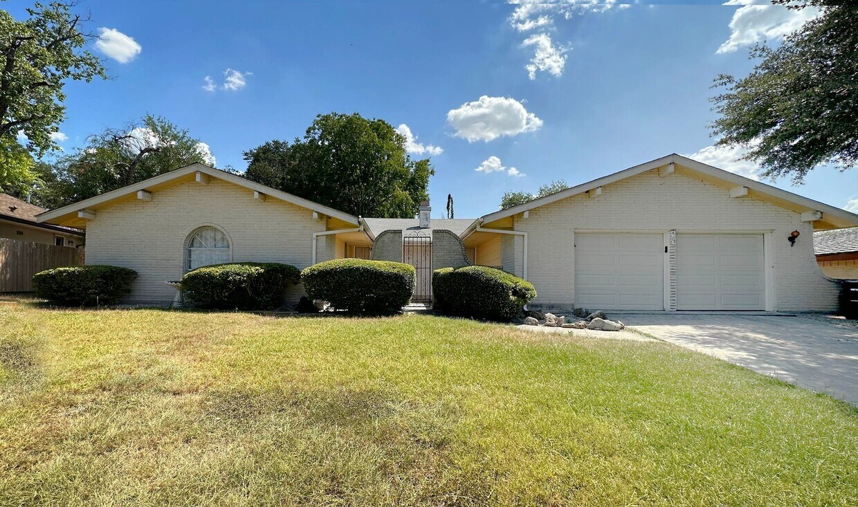 Primary Photo - 3/2 in Northern Hills!!!