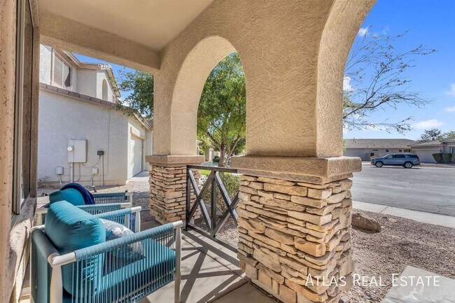 Foto del edificio - 3284 E Powell Ct