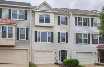 Building Photo - 43784 Brookline Terrace
