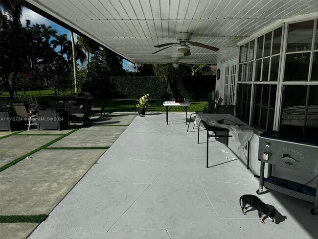 Foto del edificio - 18620 SW 244th St