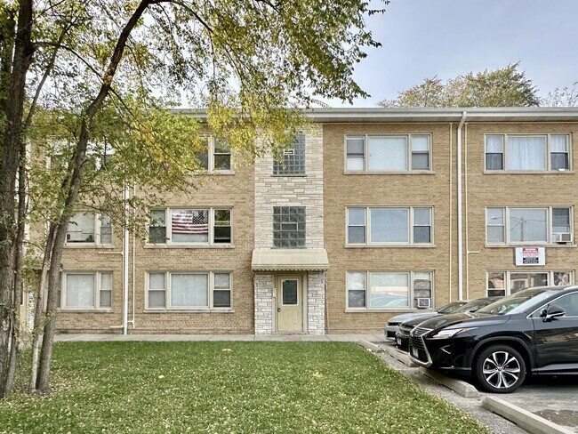 Building Photo - 7632 N Milwaukee Ave