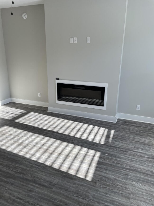 Photo - 67 English Commons Dr Townhome