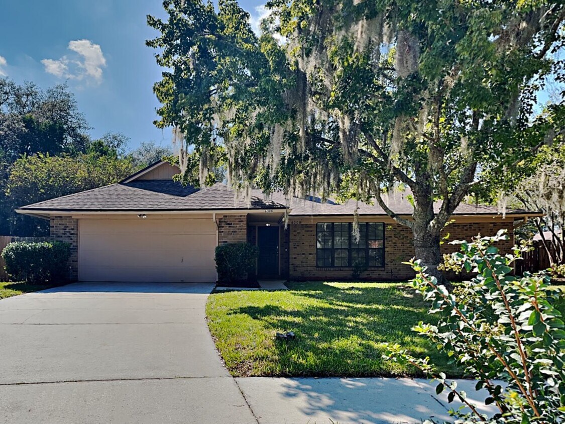 6307 Lindenwood Ct S, Jacksonville, FL 32244 House Rental in
