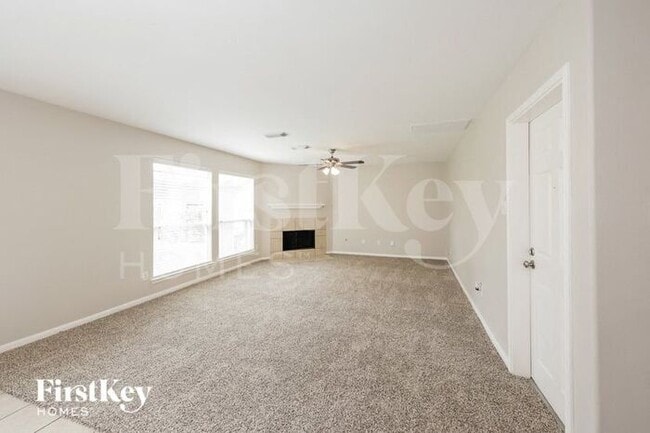 Building Photo - 8319 Loetsch Ridge Way
