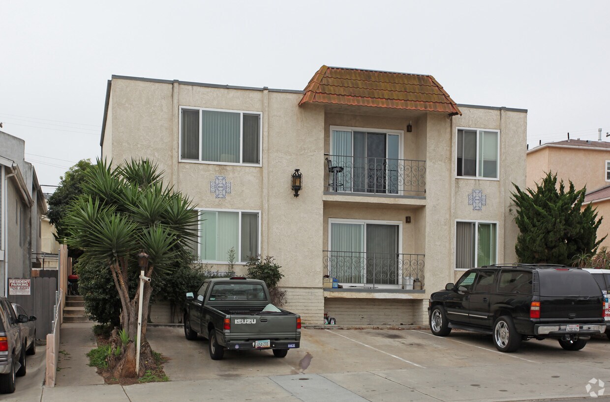 Building Photo - 4345 Temecula St