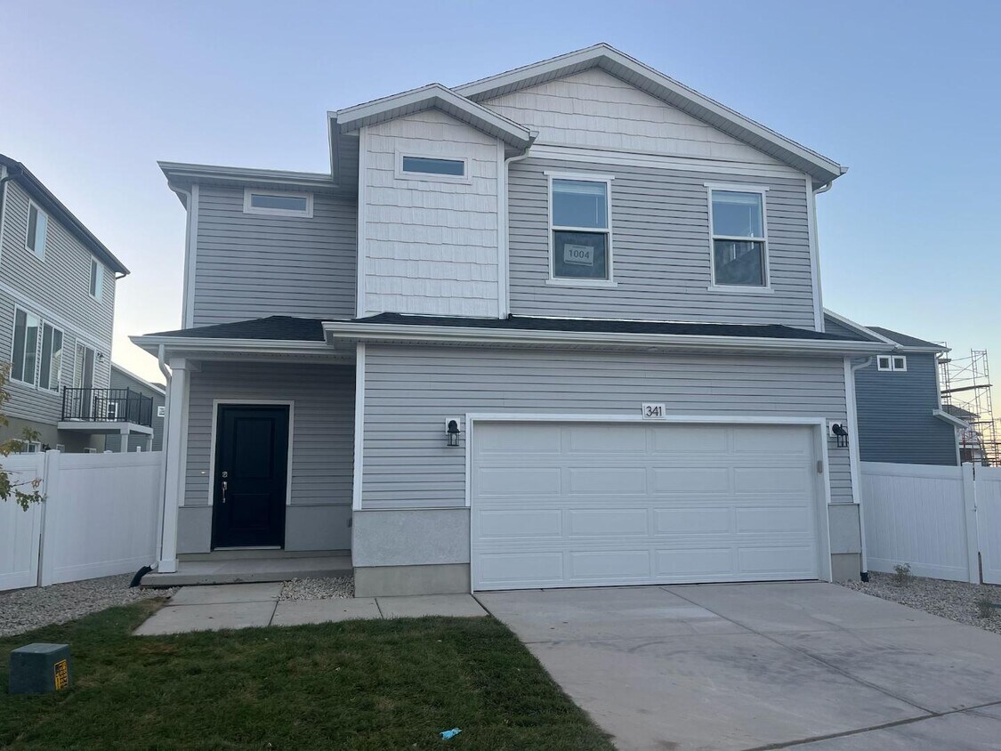 Primary Photo - 340 N Colonnade Rd