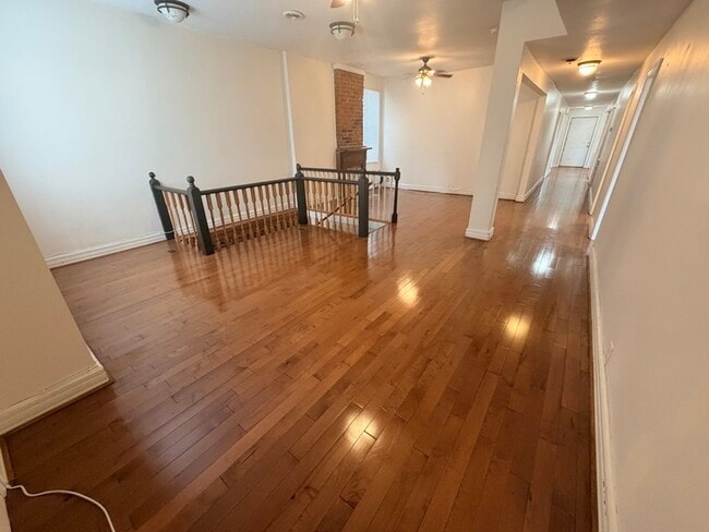 Photo - 3105 E Marshall St Apartment