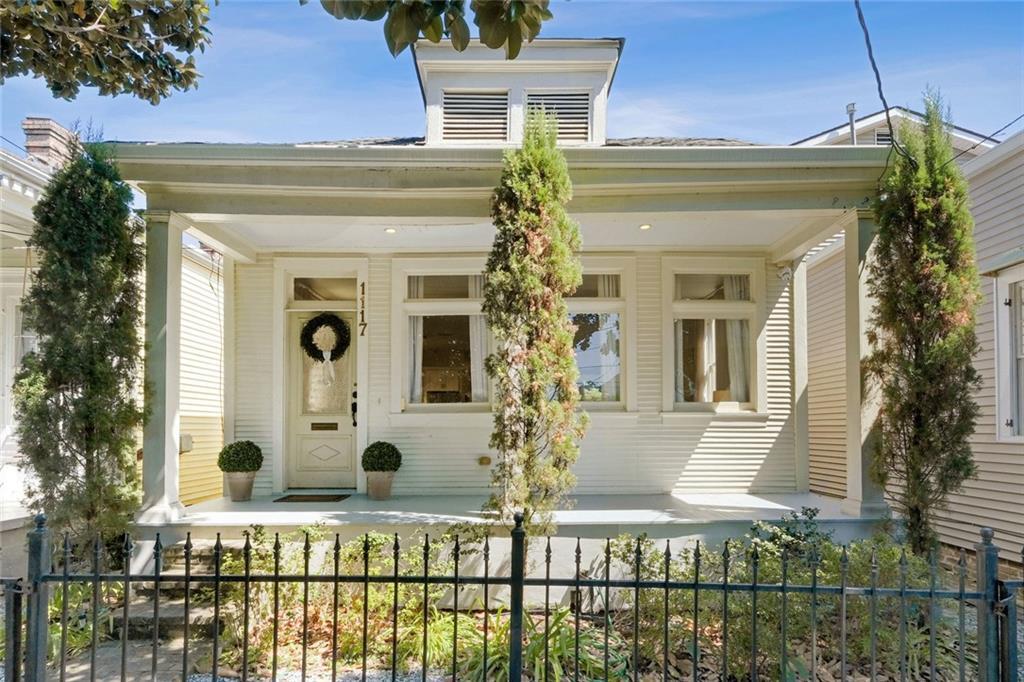 Primary Photo - 1117 Cadiz St