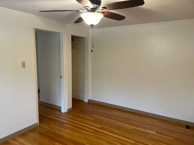 Dormitorio 2 - 1606 Gompers Ave