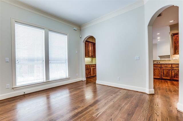 Foto del edificio - 5630 Ellsworth Ave