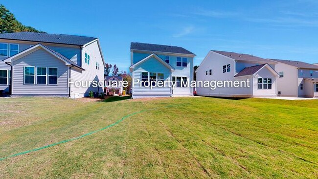 Building Photo - Single Family Home |2nd Floor Built-In Off...