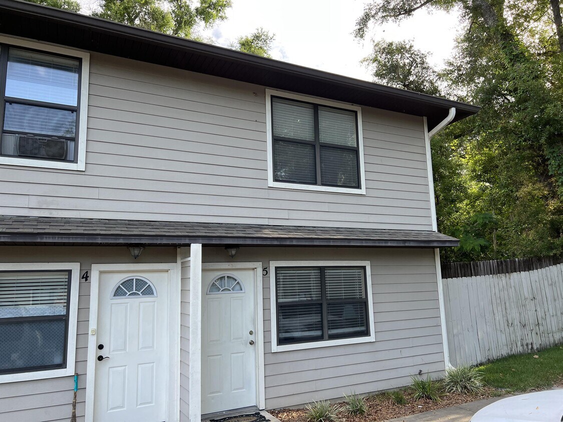 Foto principal - 15321 NW 141 St